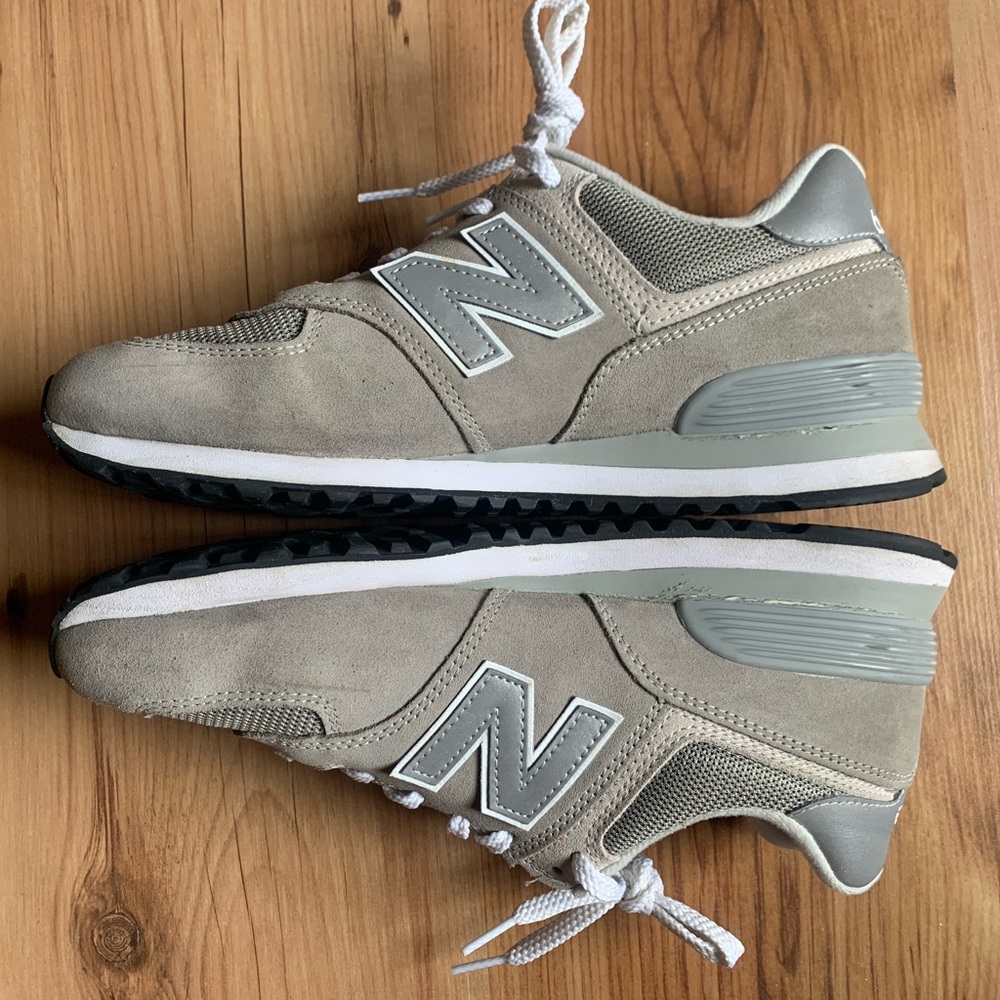 New Balance Classic 574 V2 essential sneakers